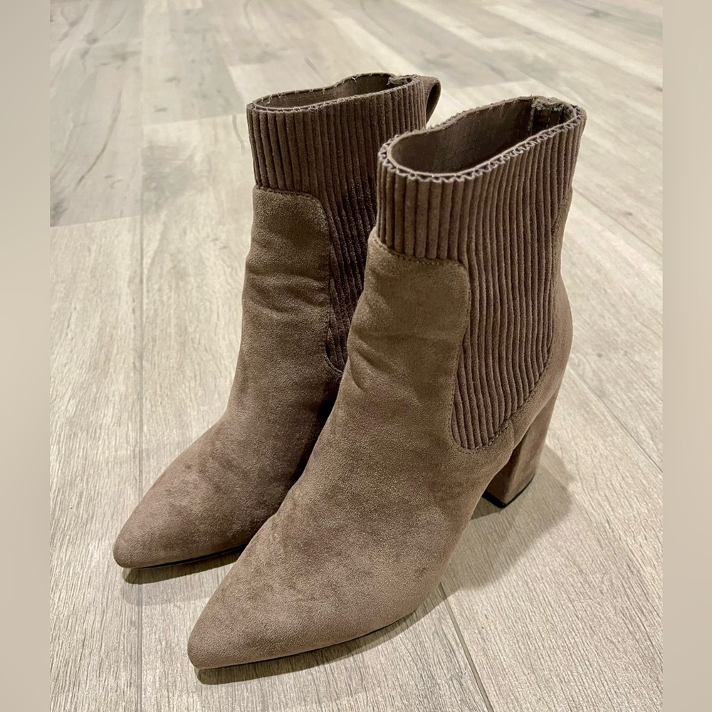 Steven by Steve Madden taupe block heel booties Size 6 - Picture 6 of 6
